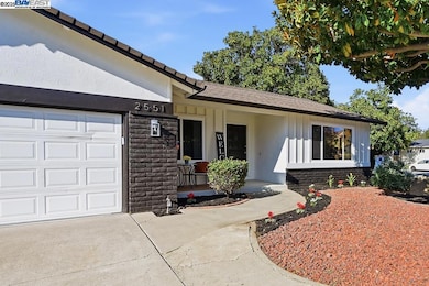 2551 Cherrywood Dr, Union City, CA 94587 - photo 3