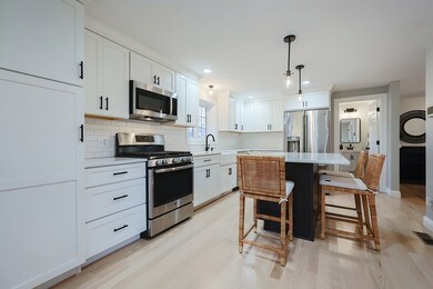 3 Kathryn Ln, Whitman, MA 02382 - photo 2