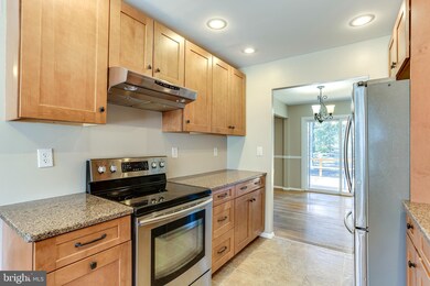 6301 Forest Mill Ln, Laurel, MD 20707 - photo 5