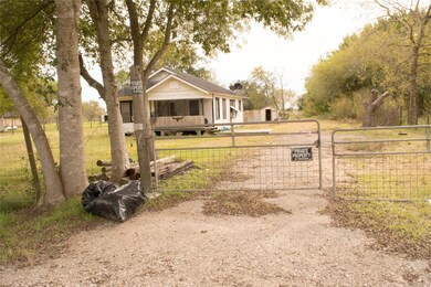 7710 Lester St, Pearland, TX 77584 - photo 3