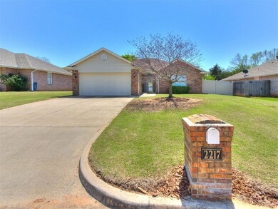 2217 Gray Dove Dr, Shawnee, OK 74804 - photo 5