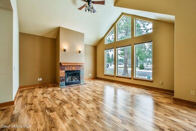 007_Living Room
