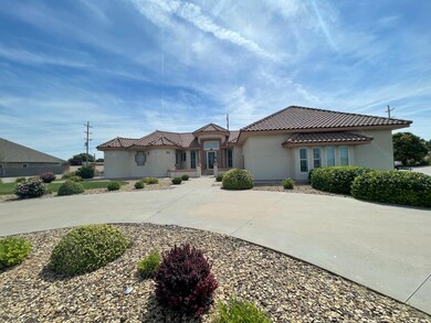 1410 S Main St, Hugoton, KS 67951 - photo 5