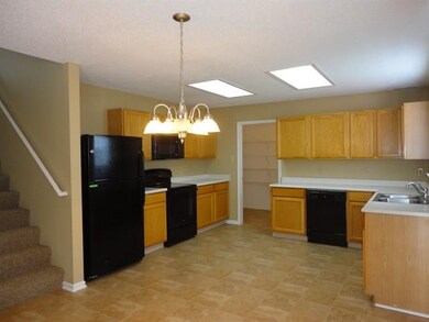 14470 Forsythia Ln, Fishers, IN 46038 - photo 3