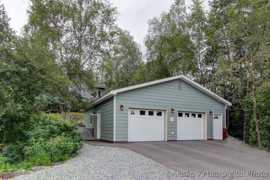 Huge 2-car Garage