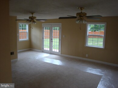 120 Martin Dr, Manassas Park, VA 20111 - photo 6