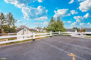 239 Devonshire Rd, Hagerstown, MD 21740 - photo 2