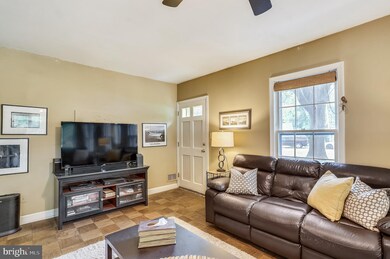 1311 Van Buren Dr, Fort Washington, MD 20744 - photo 5