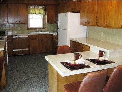 Second view of kitchen...
