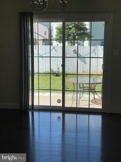 7308 Sandy Spring Rd, Laurel, MD 20707 - photo 4