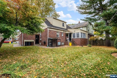 69 Hamilton Rd, Teaneck, NJ 07666 - photo 4