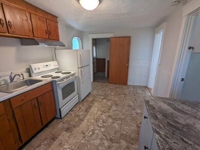 27 Cross St unit 2, Grafton, MA 01560 - photo 2