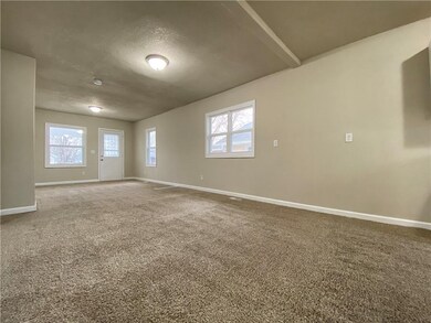 2724 E Grand Ave, Des Moines, IA 50317 - photo 6