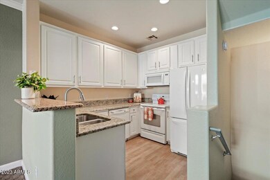 04-Kitchen