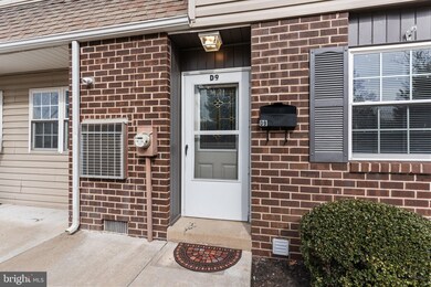 325 S Warminster Rd unit D-9 BLDG 4, Hatboro, PA 19040 - photo 3