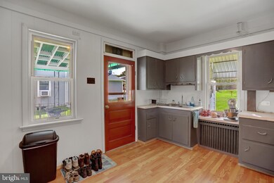 411 N 5th St, Newport, PA 17074 - photo 7