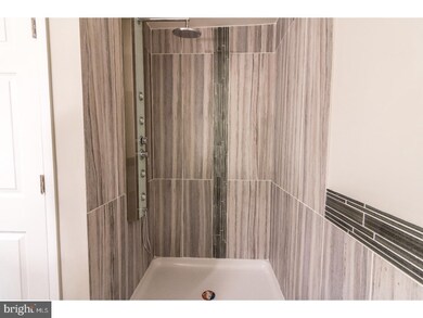 431 E Woodlawn St, Philadelphia, PA 19144 - photo 5