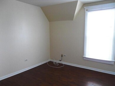 613 Washington St unit 4, Waukegan, IL 60085 - photo 5