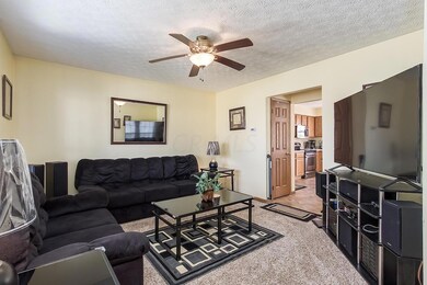 Flex Room - Living Room or Dining Room