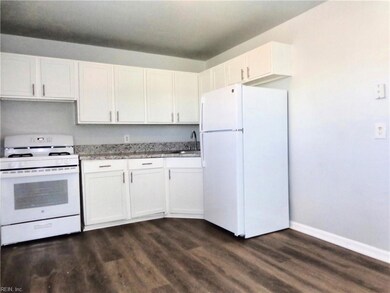 1625 W Pembroke Ave unit 22, Hampton, VA 23661 - photo 2