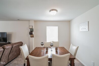 129_Kutter_Dr_Elon_NC_27244_USA-Dining_r