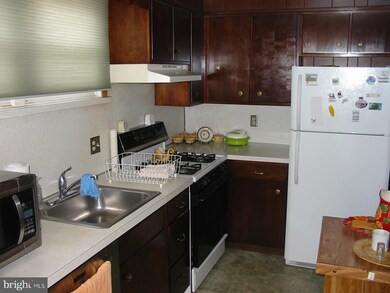 270 Crestwood Dr, Clifton Heights, PA 19018 - photo 4