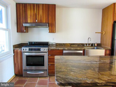 3650 Benson Ave, Halethorpe, MD 21227 - photo 6