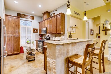 15285 Flying Cir, Helotes, TX 78023 - photo 4