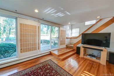 424 Evergreen Ave, Hauppauge, NY 11788 - photo 5