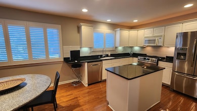 417 Winslow Cir unit 41, Commerce Township, MI 48390 - photo 6