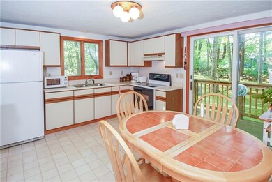 Lg Eat In Kitchen