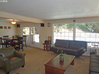 Living Room/Dining Room