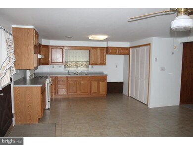 22 Foxchase Rd, Southampton, NJ 08088 - photo 2