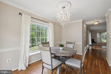 12807 Mill Brook Ct, Woodbridge, VA 22192 - photo 5