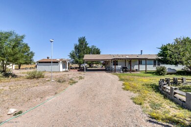 1655 W Kings Ct, Paulden, AZ 86334 - photo 5