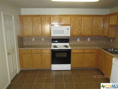 4107 Shasta unit B, Copperas Cove, TX 76522 - photo 2