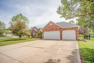 118 Stonebridge Manor Dr, Maryville, IL 62062 - photo 2