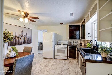 Kitchen 1