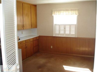 868 W Thomas L Pkwy, Lansing, MI 48917 - photo 6