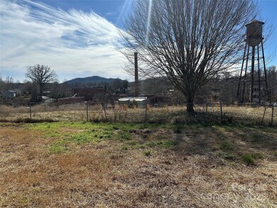 47 Main St, Marion, NC 28752 - photo 7