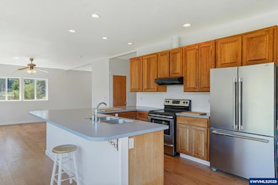 33910 Railroad Ave, Gates, OR 97346 - photo 6