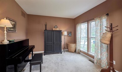 705 Brook Manor Ct, Lake Saint Louis, MO 63367 - photo 5