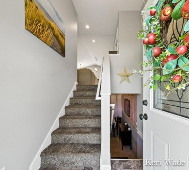 1301WatersEdgeCt07Lores