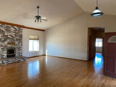 25147 N Graham Rd, Acampo, CA 95220 - photo 2