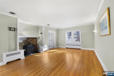 654 Suffern Rd, Teaneck, NJ 07666 - photo 3
