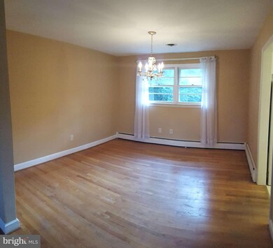 7296 Sanner Rd, Clarksville, MD 21029 - photo 3