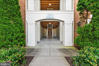 22641 Blue Elder Terrace unit 202, Ashburn, VA 20148 - photo 2