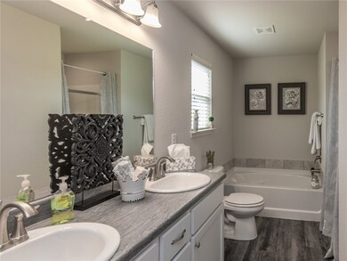 1009 Jennifer Ann Ln, Elkins, AR 72727 - photo 7