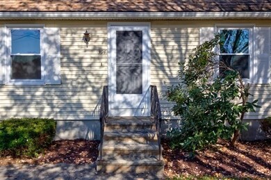 394 Johnny Appleseed Ln, Leominster, MA 01453 - photo 4