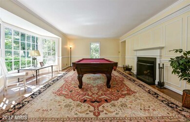 2004 Whiteoaks Dr, Alexandria, VA 22306 - photo 4